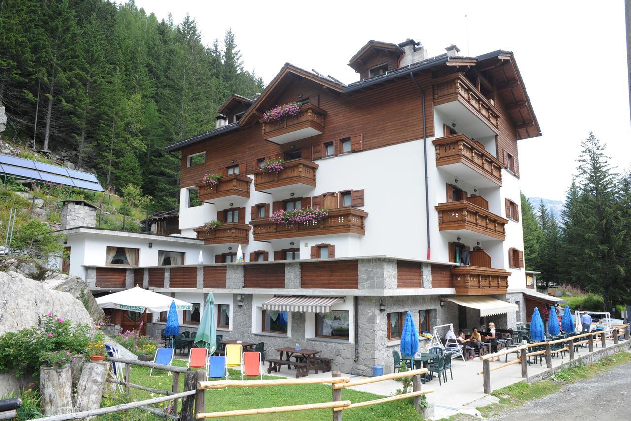Gembro Hotel